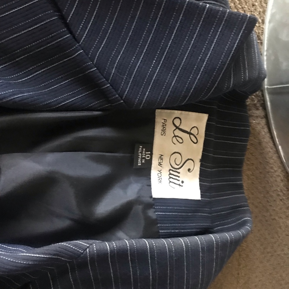 Navy Le Suit